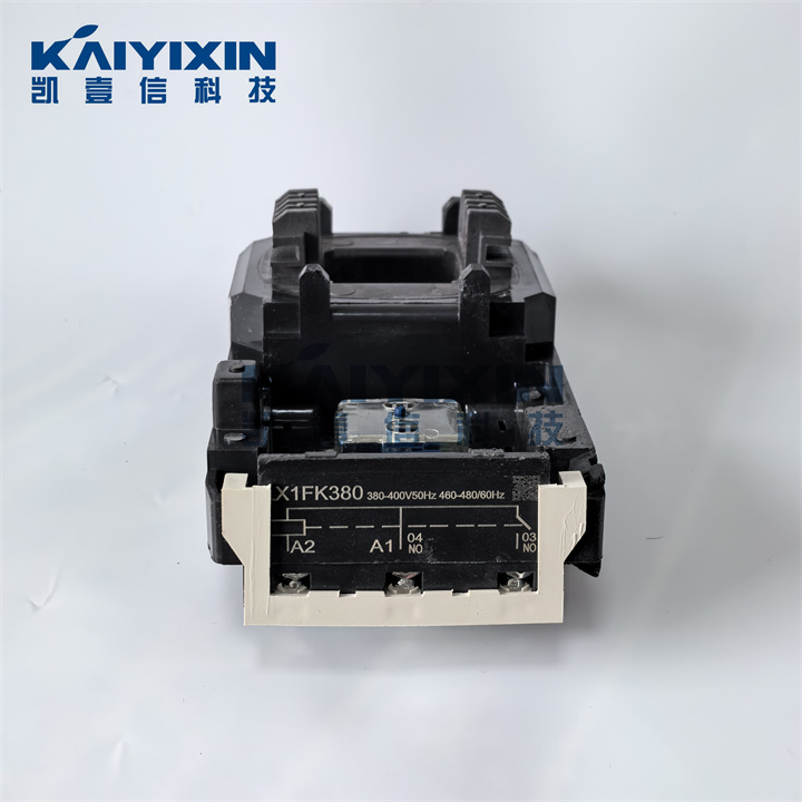 LX1FK380-schneider-M03